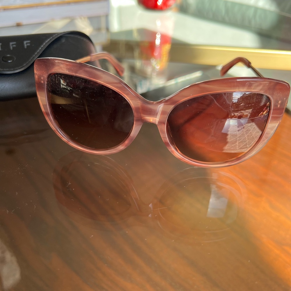 Women's Pink Diff Sunglasses - Picture 2 of 5